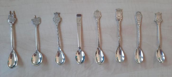 8 verzilverde theelepels - verschillende plaatsen Nederland, Antiek en Kunst, Antiek | Bestek, Ophalen of Verzenden