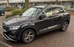 Volkswagen T-Roc 1.5 TSI 150pk 7-DSG 2022 Zwart, Auto's, Automaat, 65 €/maand, Stof, Zwart