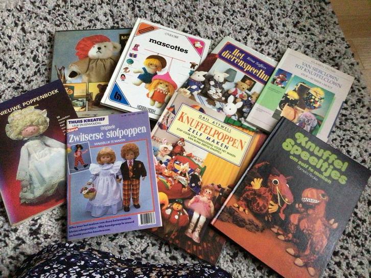 Beren maken etc.Poppen Knuffels Mascottes Dieren Stofpoppen, Boeken, Hobby en Vrije tijd, Zo goed als nieuw, Poppen maken, Ophalen of Verzenden