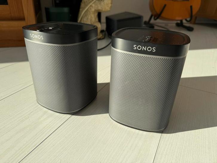 Sonos Play 1 (4x) + 2x Ophangbeugel - VERKOCHT!! -, Audio, Tv en Foto, Luidsprekers, Zo goed als nieuw, Front, Rear of Stereo speakers