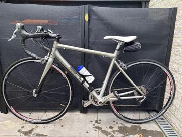 racefiets Giant nieuwe banden, ketting en derailleur beschikbaar voor biedingen