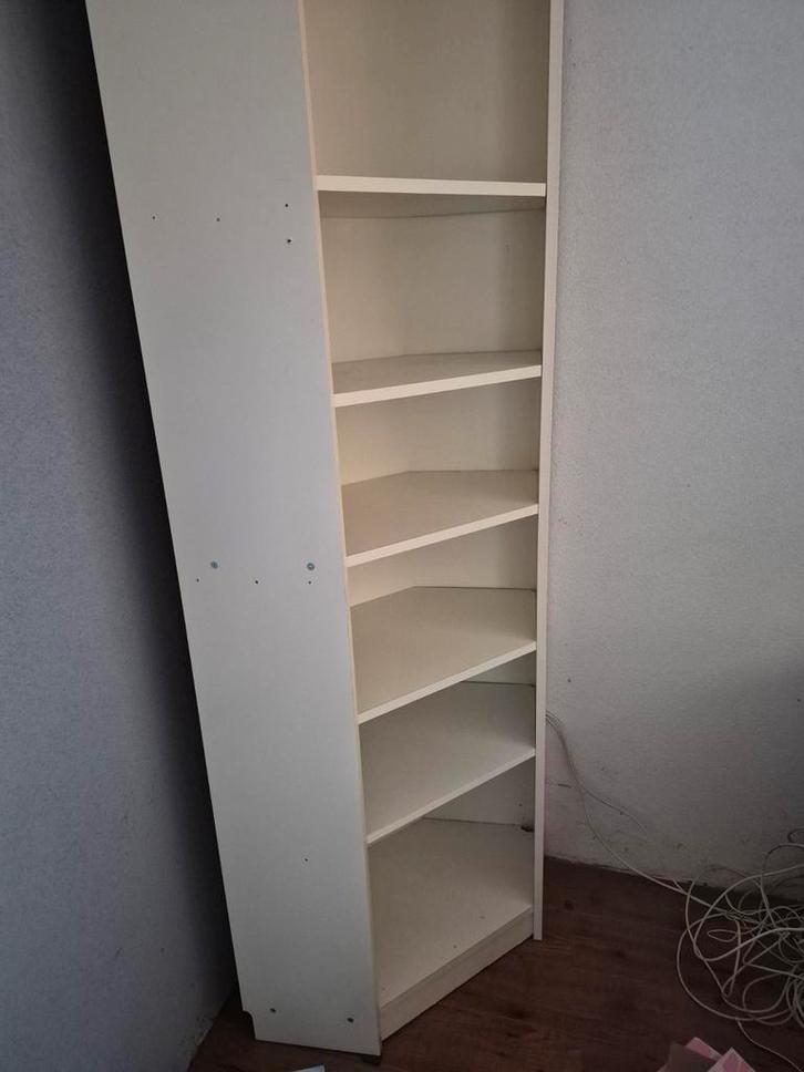 Witte hoekkast met planken Billy Ikea, Huis en Inrichting, Kasten | Boekenkasten, Gebruikt, Minder dan 50 cm, 150 tot 200 cm, Minder dan 25 cm