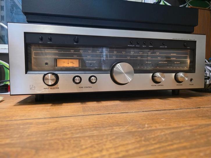 Luxman R-1040 Klassieke versterker receiver in goede staat, Audio, Tv en Foto, Versterkers en Receivers, Gebruikt, Stereo, Minder dan 60 watt