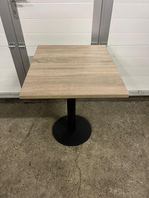 30 stuks bistro restaurant tafels 60x70 cm houtlook, Antiek en Kunst, Antiek | Meubels | Tafels, Ophalen