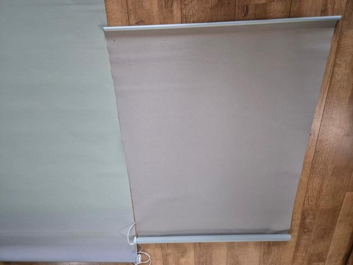4 stuks Verduisterde rolgordijnen 140 x 84, Huis en Inrichting, Stoffering | Gordijnen en Lamellen, Gebruikt, 100 tot 150 cm, 50 tot 100 cm