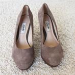 Prachtige Suede Clarks Pumps s17 (Maat 37) € 45,-