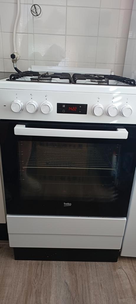 Beko Hetelucht Oven & Gasfornuis, Witgoed en Apparatuur, Fornuizen, Ophalen