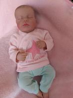 Lief en mooi meisje, levensechte pop, Ophalen of Verzenden, Zo goed als nieuw, Babypop