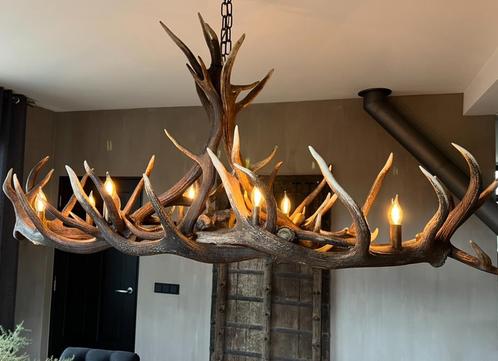 Geweilamp geweienlamp hert hertengewei landelijk wonen gewei, Huis en Inrichting, Lampen | Kroonluchters, Nieuw, Overige materialen