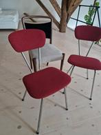 Set van 3. Retro vintage stoelen. Nieuwe stoffering., Huis en Inrichting, Twee, Ophalen of Verzenden, Zo goed als nieuw, Rood