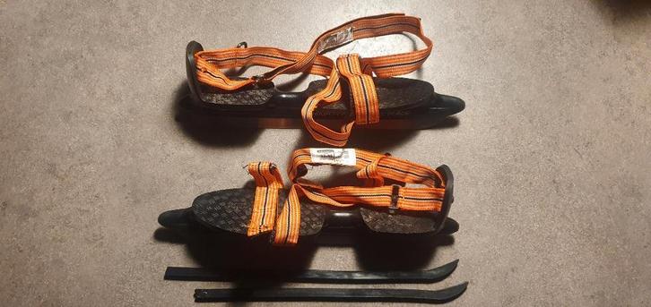 2x Juninoor Nijdam kinder schaatsen (maat 32-35), Sport en Fitness, Schaatsen, Zo goed als nieuw, Friese doorlopers, Nijdam, Ophalen of Verzenden