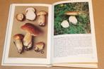 Paddestoelen Herkennen — Met de Foto's van Roger Phillips, Boeken, Ophalen of Verzenden, Gelezen, Bloemen, Planten en Bomen