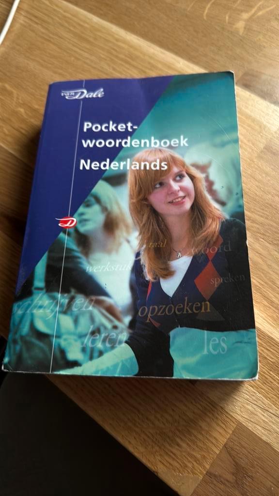 Van Dale Pocketwoordenboek Nederlands, Boeken, Woordenboeken, Zo goed als nieuw, Nederlands, Van Dale, Ophalen of Verzenden