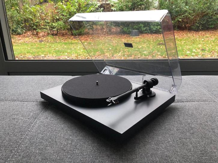 Pro-Ject Debut III platenspeler matzwart met Ortofon element, Audio, Tv en Foto, Platenspelers, Zo goed als nieuw, Platenspeler