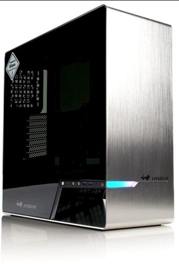 InWin 905 (met OLED schermpje) beschikbaar voor biedingen