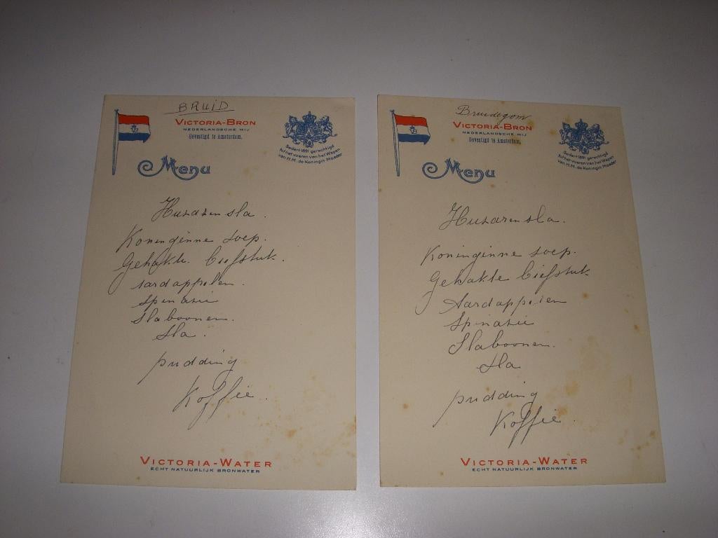 2 ZEER oude menukaarten Victoria Bron water, Antiek en Kunst, Ophalen of Verzenden