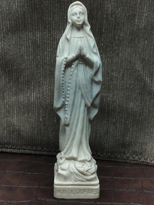 beeldje van de maagd Maria albast Lourdes, Antiek en Kunst, Antiek | Religie, Ophalen of Verzenden