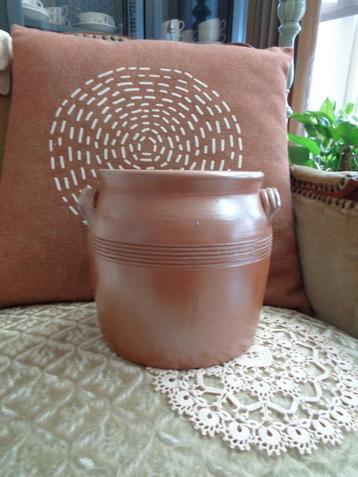 Brocante Grote Gresspot met Oortjes   ** Mimosa ** beschikbaar voor biedingen