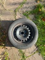 Winterband op stalen velgen 196/65 r15 skoda octavia, Auto-onderdelen, Banden en Velgen, Ophalen, 15 inch, Banden en Velgen, Winterbanden