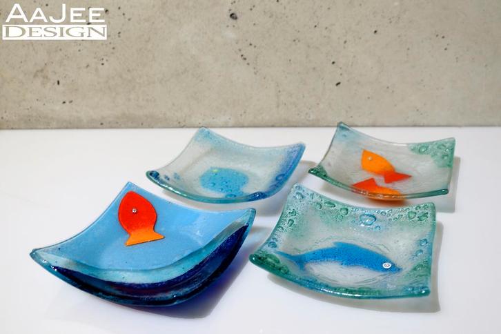 4 Engin Dalyanci - Fusion glass - schaaltjes - Vissen, Huis en Inrichting, Keuken | Servies, Zo goed als nieuw, Schaal of Schalen