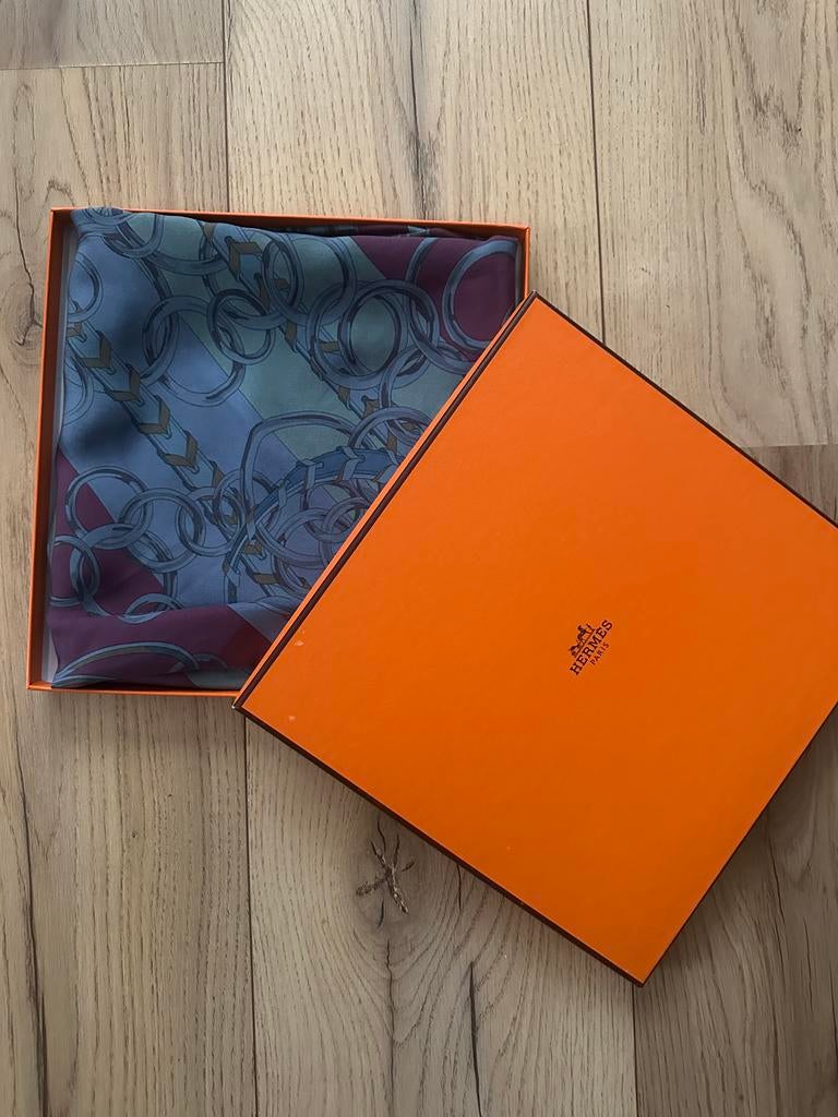 Hermès 100% Zijde sjaal, Ophalen, Zo goed als nieuw, One size fits all