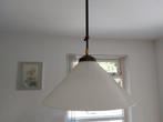 Mooie hanglamp met wit glazen kap, Huis en Inrichting, Lampen | Hanglampen, Zo goed als nieuw, Ophalen