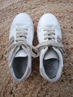 Witte meisjes sneakers maat 33 en 34, Kinderen en Baby's, Kinderkleding | Schoenen en Sokken, Schoenen, Meisje, Ophalen of Verzenden