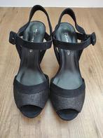 Tamaris elegante zwarte sandalen met hoge hak - Maat 36, Tamaris, Zwart, Ophalen of Verzenden, Schoenen met hoge hakken