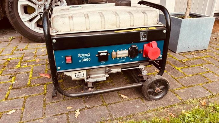 Te koop Herkules se 3000 generato/aggregaat, Doe-het-zelf en Verbouw, Gereedschap | Handgereedschap, Gebruikt, Ophalen