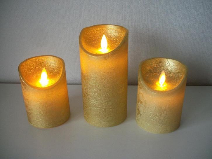 3 Kaarsen Goud - Anna's Collection - zgan, Diversen, Kerst, Zo goed als nieuw, Ophalen of Verzenden