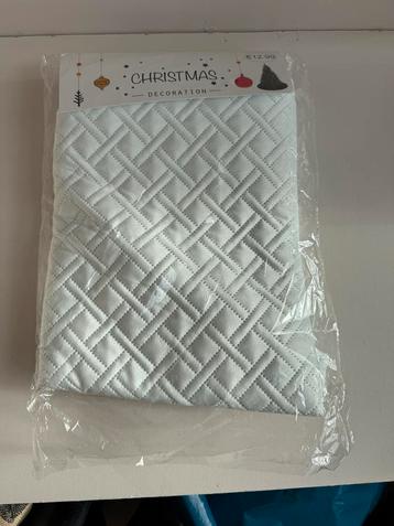 Rok voor kerstboom beschikbaar voor biedingen