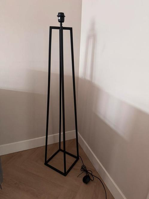 Vloerlamp Loods 5, Huis en Inrichting, Lampen | Vloerlampen, Zo goed als nieuw, 100 tot 150 cm, Metaal, Ophalen