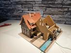 Vakwerkhuis houtzagerij N spoor modeltrein 1:160, Overige merken, Gebruikt, Gelijkstroom of Wisselstroom, Brug, Tunnel of Gebouw