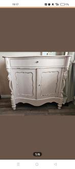Lichtroze commode met defect slot, Ophalen