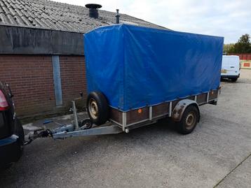 Hapert huif aanhanger  beschikbaar voor biedingen