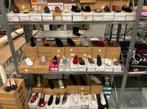 Te koop: partij van 100 dames schoenen – alles in één koop!, Hobby en Vrije tijd, Verzamelkaartspellen | Pokémon, Ophalen, Nieuw