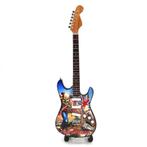 Iron Maiden trooper miniatuur gitaar van hout 25cm mini deco