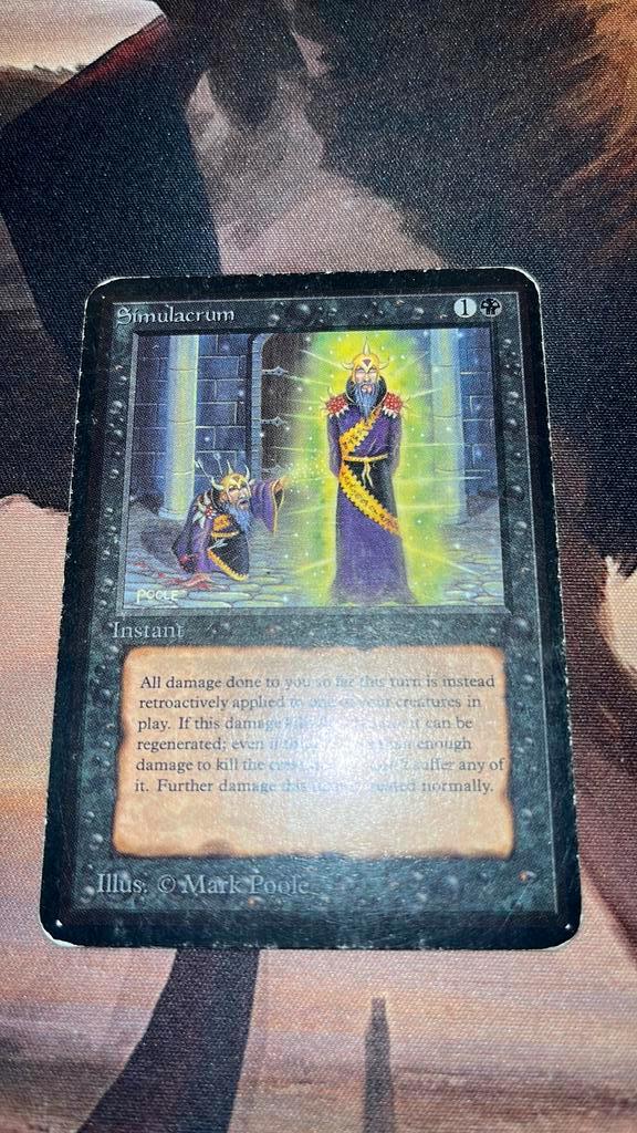 Simulacrum Alpha #1, Hobby en Vrije tijd, Verzamelkaartspellen | Magic the Gathering, Zo goed als nieuw, Ophalen of Verzenden