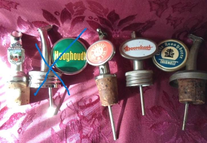 4 Schenkkurken/ afbeeldingen van drankmerken / Berg en Bos, Antiek en Kunst, Curiosa en Brocante, Ophalen of Verzenden