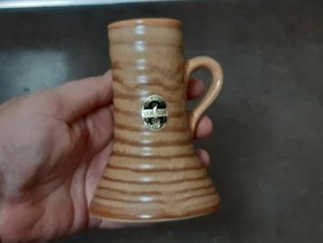 Vintage bruin vaasje van Dijk keramiek beschikbaar voor biedingen