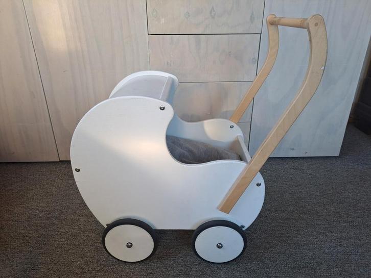 Houten poppenwagen van Dijk toys, Kinderen en Baby's, Speelgoed | Houten speelgoed, Gebruikt, Ophalen of Verzenden