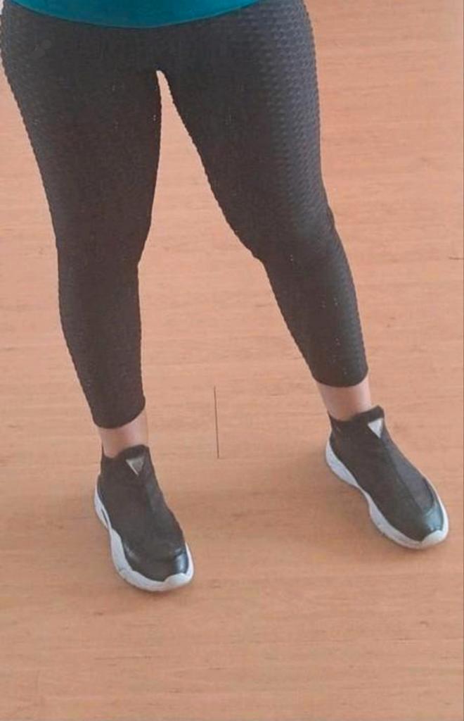 Gedragen Guess Sneakers te koop, mt 39, Kleding | Dames, Schoenen, Gedragen, Sneakers of Gympen, Zwart, Verzenden