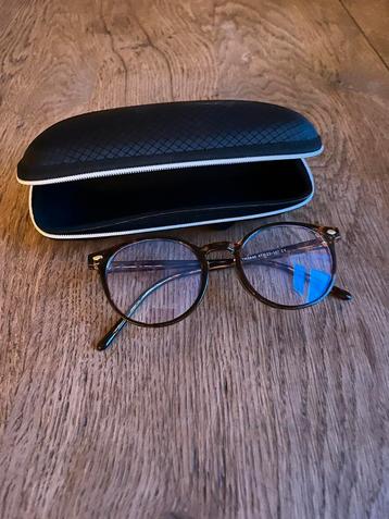 Bril met blauw licht filter beschikbaar voor biedingen