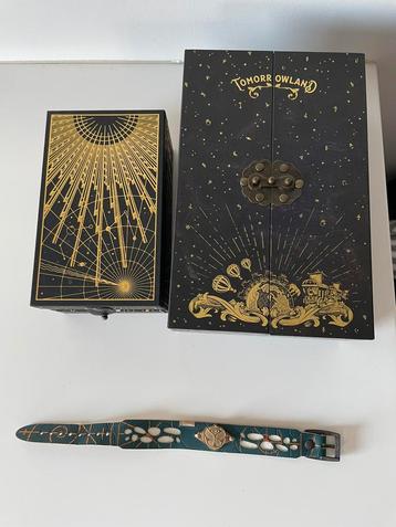 Tomorrowland doosje en armband beschikbaar voor biedingen