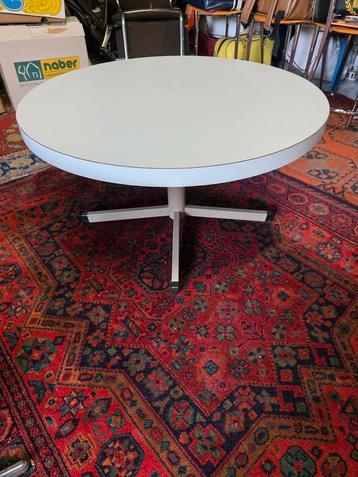 Vintage Salontafel Fineer - Ø80cm beschikbaar voor biedingen