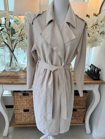 Nieuwe Licht-Beige mantel Zara, 38-40/M, nep-suède, ZGAN. beschikbaar voor biedingen