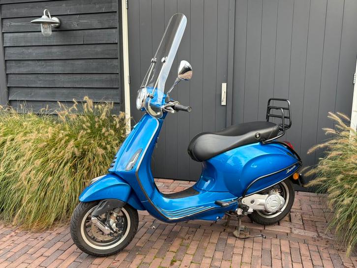 Vespa Primavera S 2022 scooter 45km geel kenteken 880km!, Fietsen en Brommers, Scooters | Vespa, Zo goed als nieuw, Overige modellen