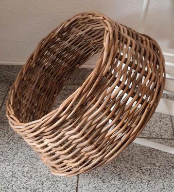€5,- rotan rieten kerstboom rand voet rok mand  40x50x20  beschikbaar voor biedingen