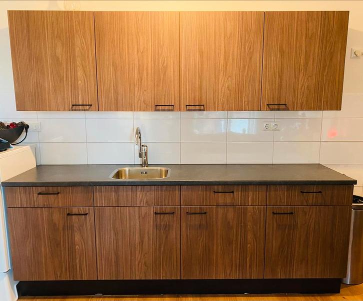 Moderne Keuken met Houten Accenten, Huis en Inrichting, Keuken | Keukenelementen, Zo goed als nieuw, 150 tot 200 cm, 200 cm of meer