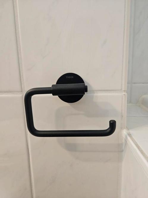 Toiletrolhouder Tiger Urban, Huis en Inrichting, Badkamer | Badtextiel en Accessoires, Zo goed als nieuw, Overige typen, Grijs